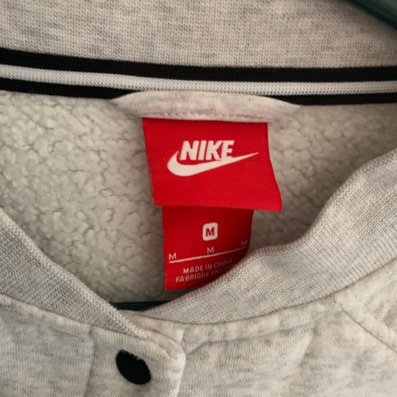 Nike button up - Picture 2 of 4